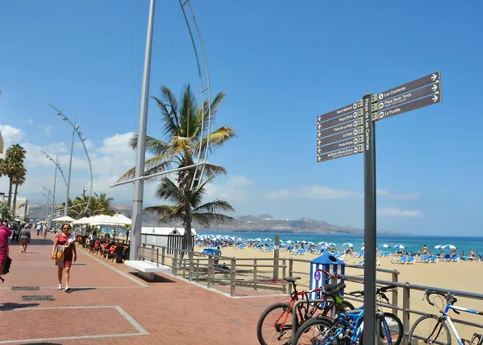 New Cozy Next To The Beach!